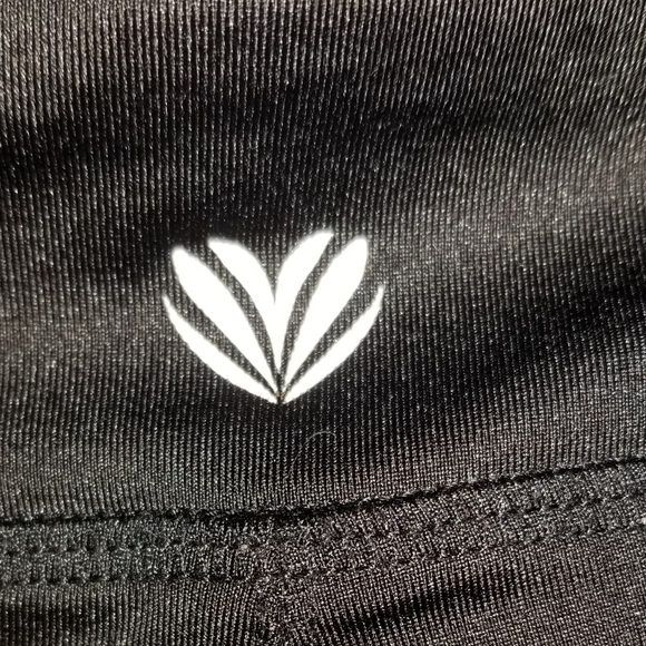FORVER 21 LEGGINGS.  LIKE NEW.  Sz- Med - Picture 5 of 5